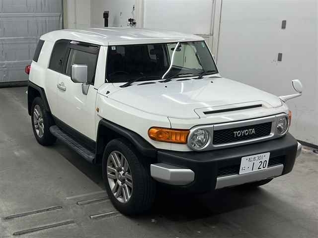 TOYOTA FJ CRUISER