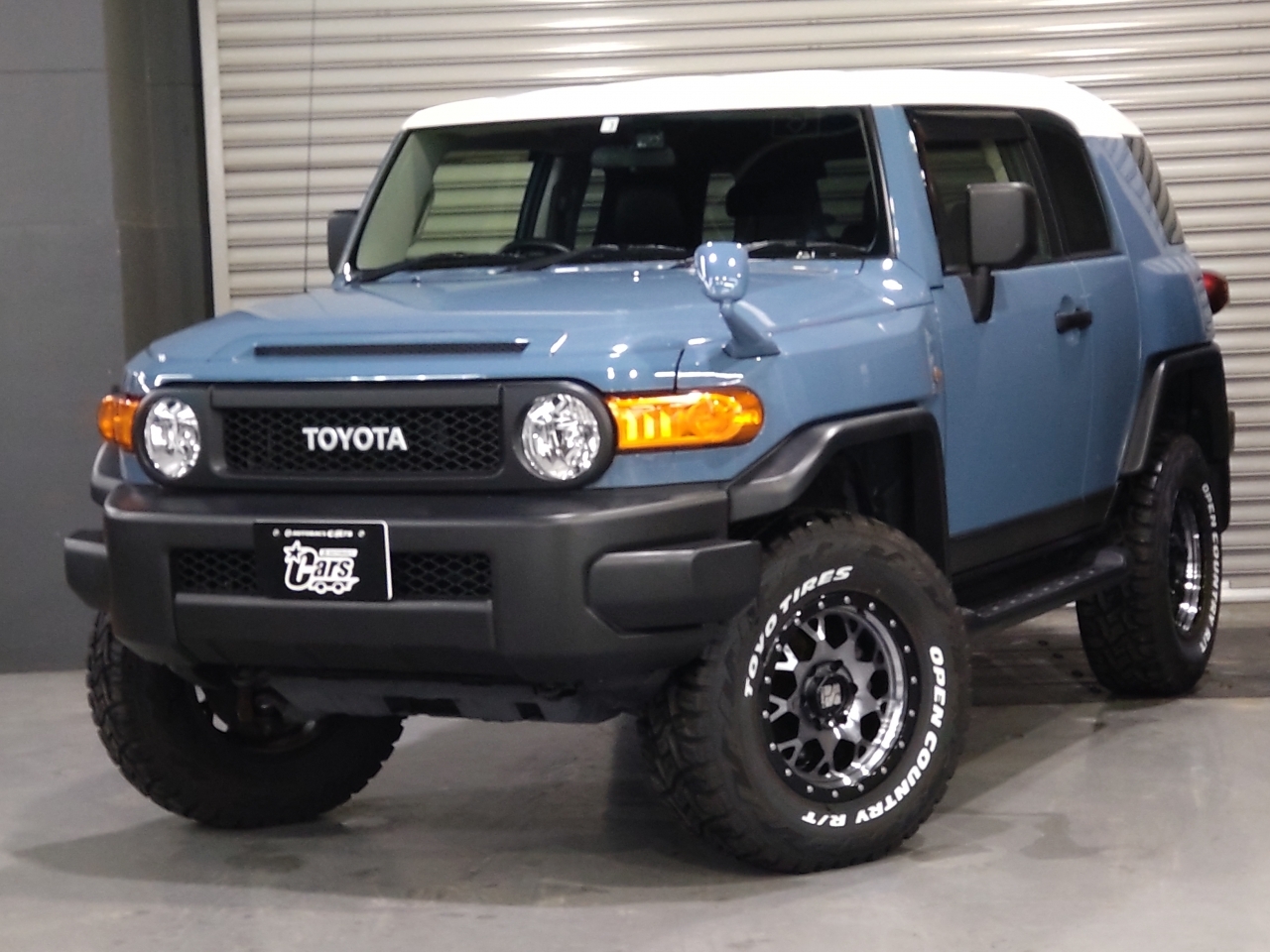 TOYOTA FJ CRUISER