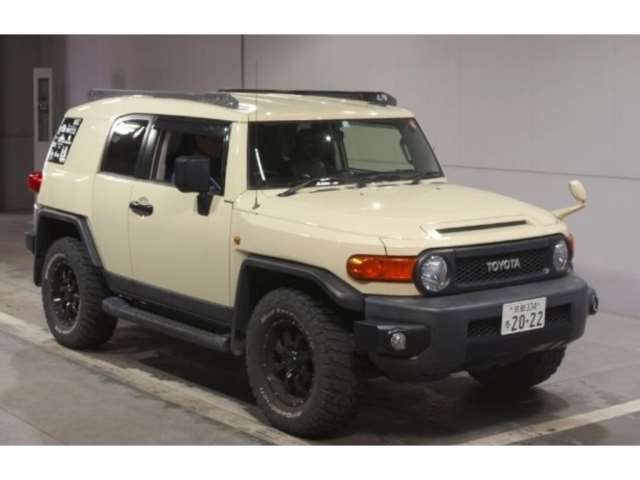 TOYOTA FJ CRUISER