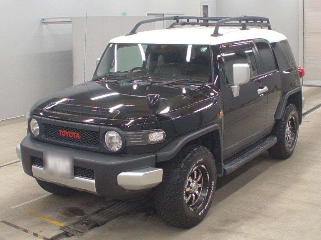 TOYOTA FJ CRUISER