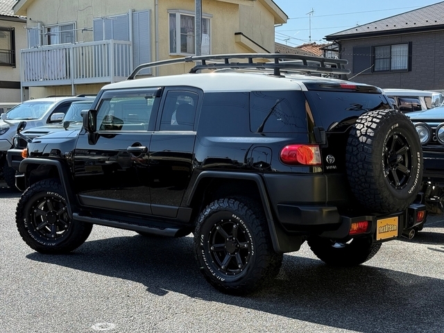 TOYOTA FJ CRUISER