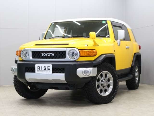 TOYOTA FJ CRUISER