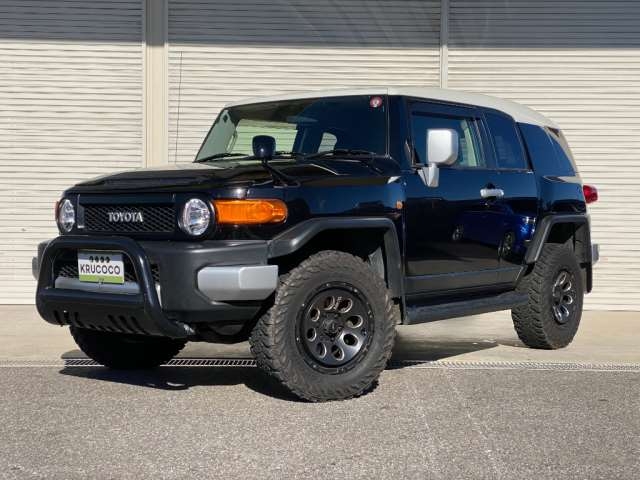 TOYOTA FJ CRUISER