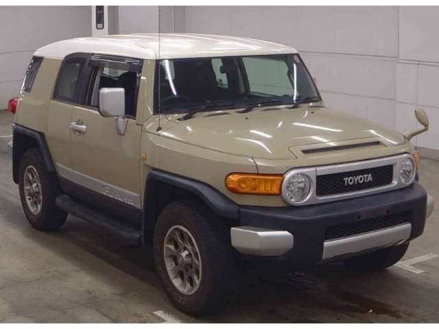 TOYOTA FJ CRUISER