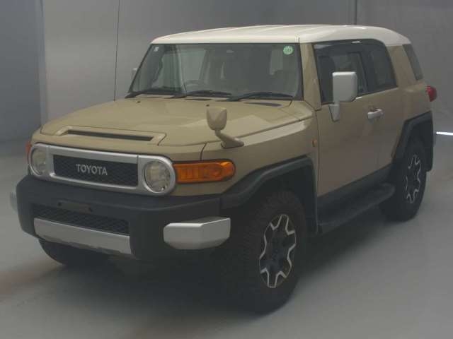 TOYOTA FJ CRUISER