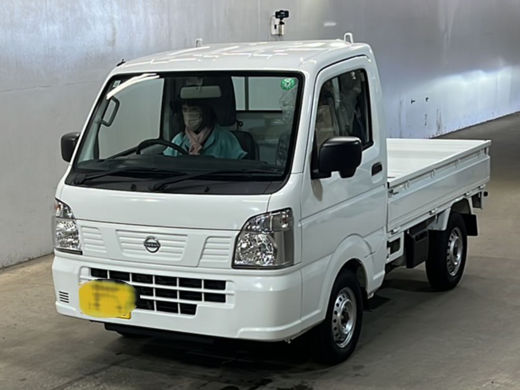 NISSAN CLIPPER TRUCK