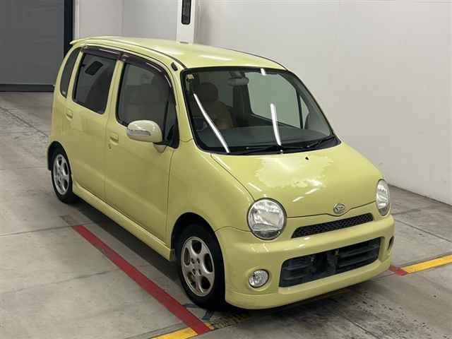 DAIHATSU MOVE LATTE