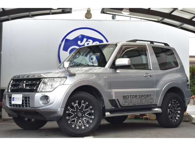 MITSUBISHI PAJERO