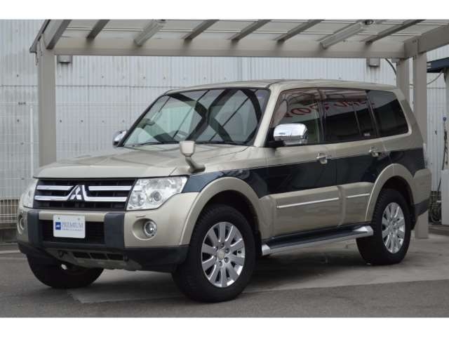 MITSUBISHI PAJERO