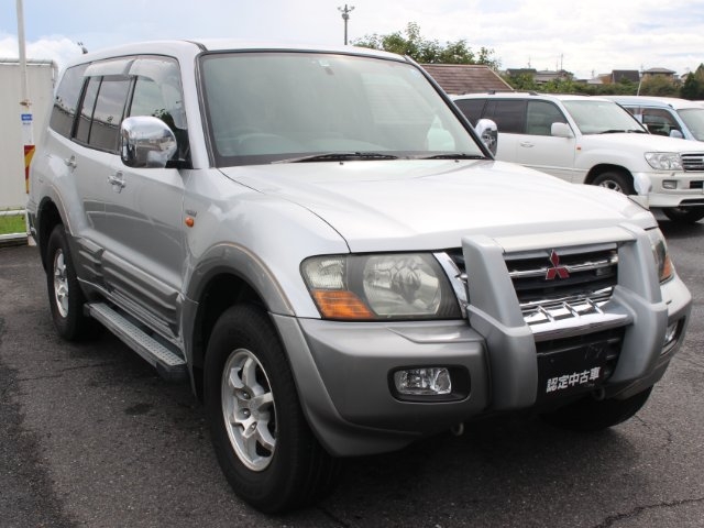 MITSUBISHI PAJERO