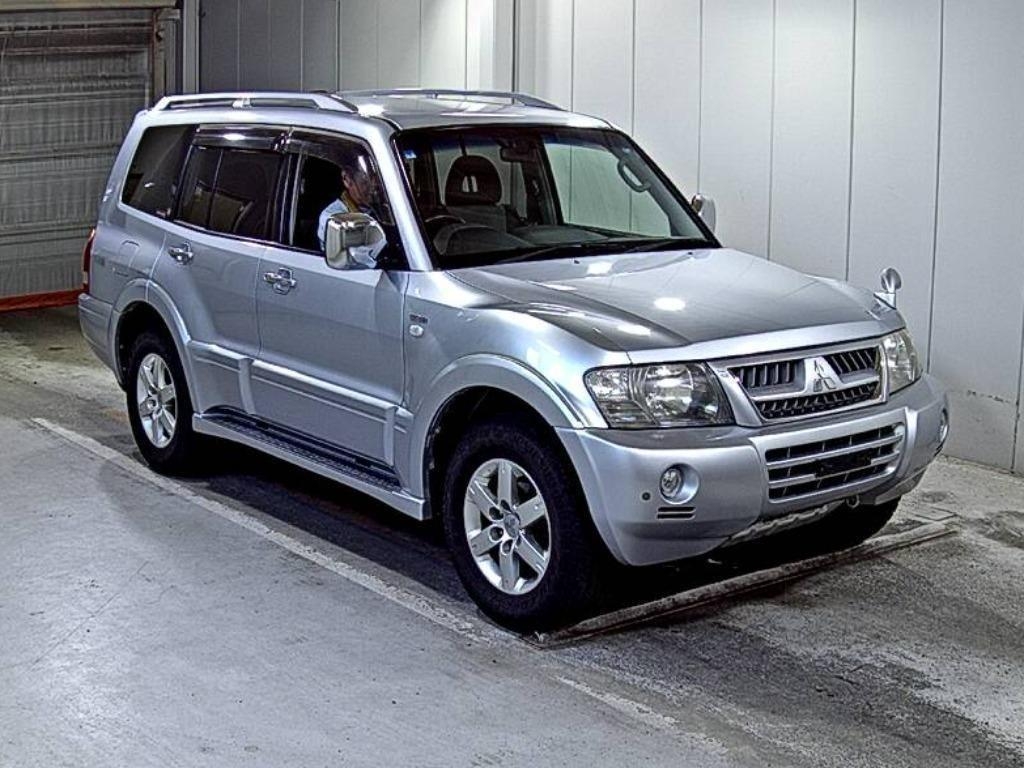 MITSUBISHI PAJERO