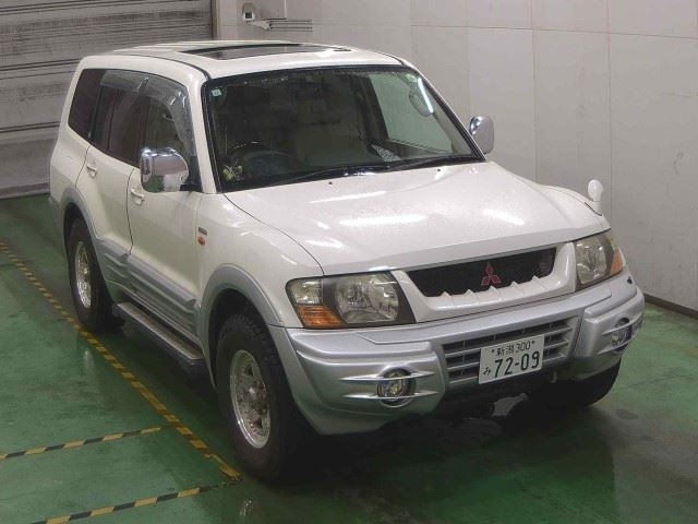 MITSUBISHI PAJERO