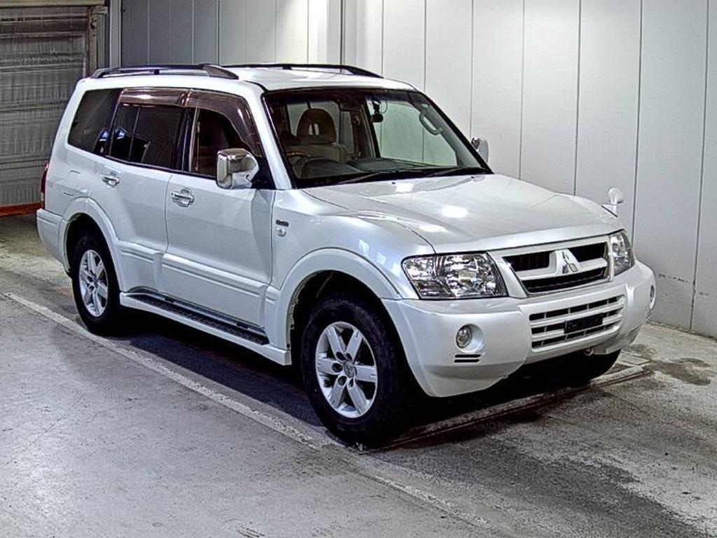 MITSUBISHI PAJERO