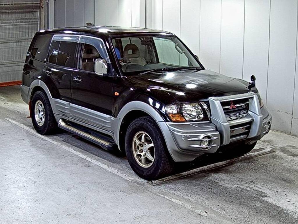MITSUBISHI PAJERO
