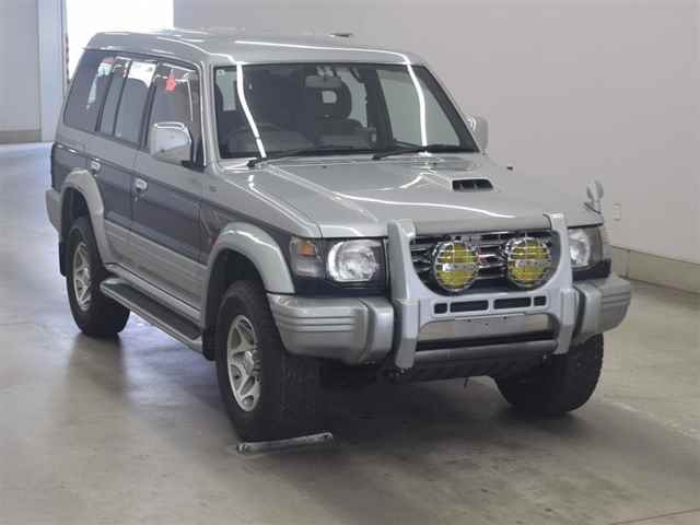 MITSUBISHI PAJERO
