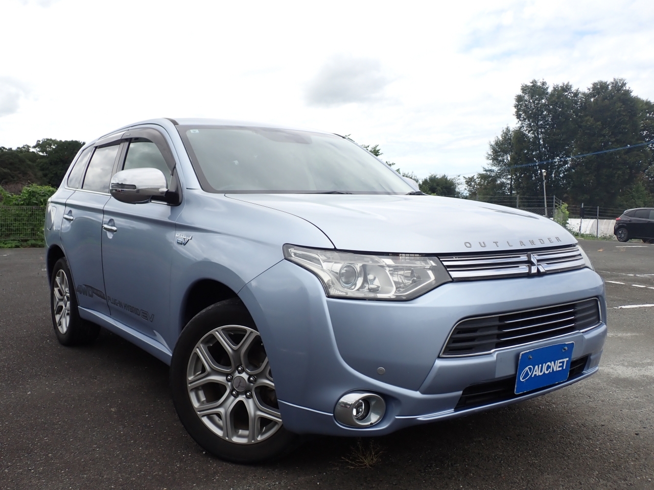 MITSUBISHI OUTLANDER PHEV