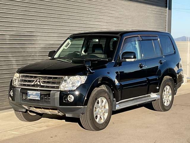 MITSUBISHI PAJERO