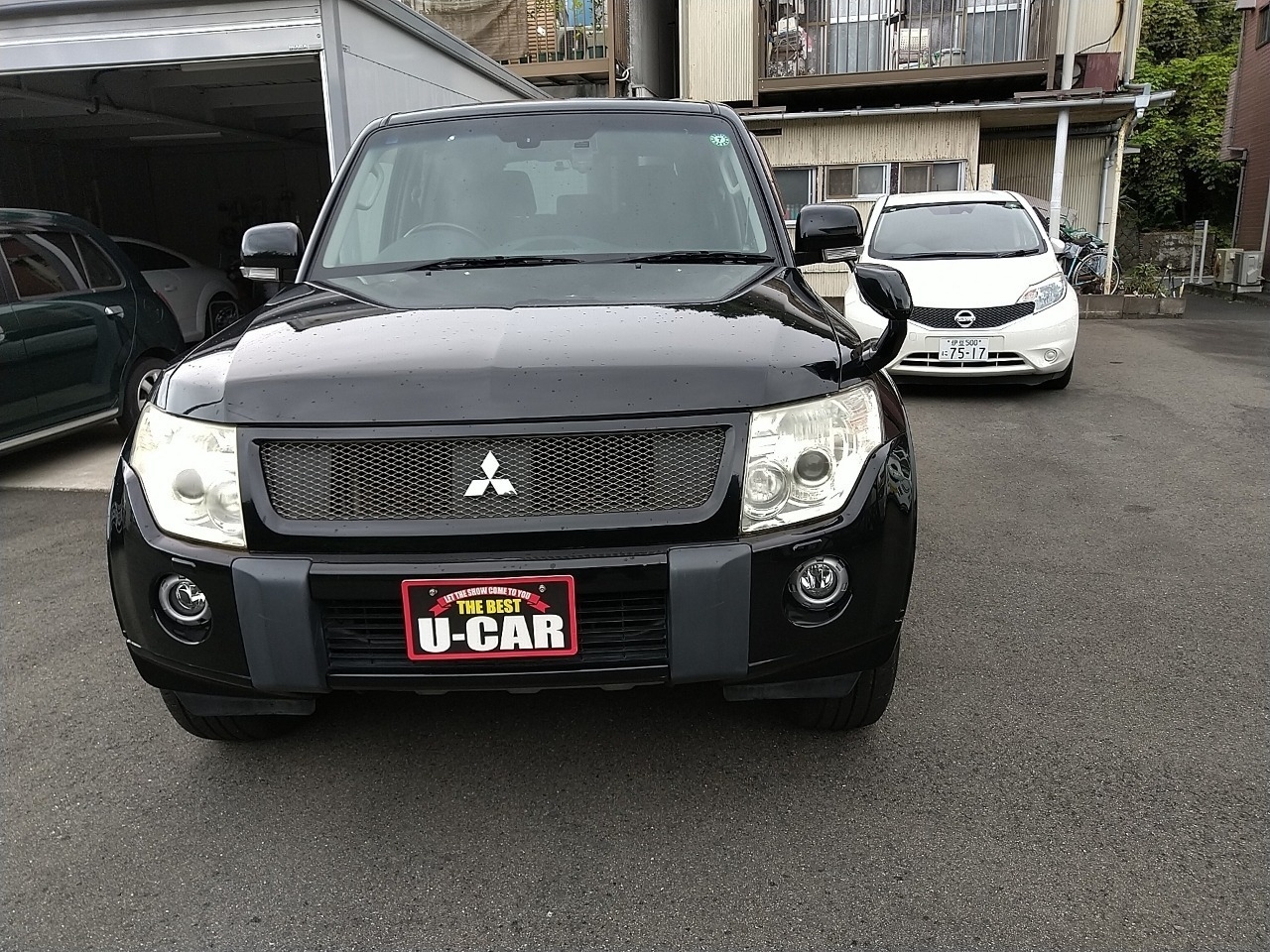 MITSUBISHI PAJERO
