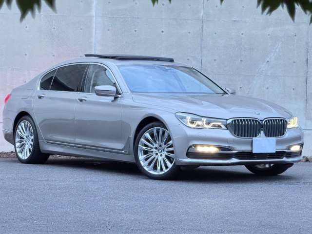 BMW 7 SERIES
