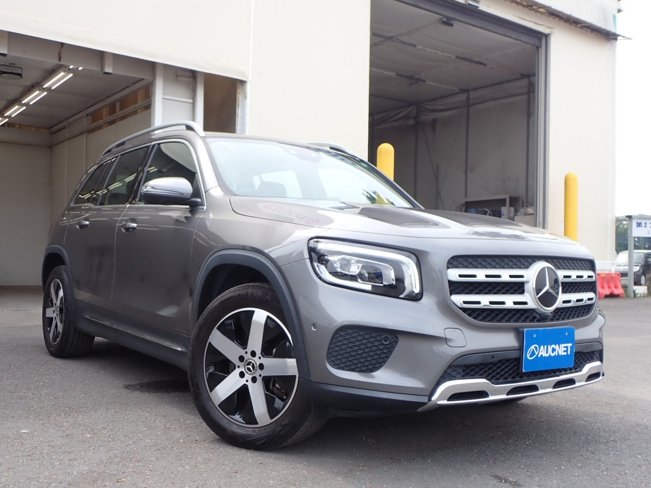 MERCEDES BENZ GLB