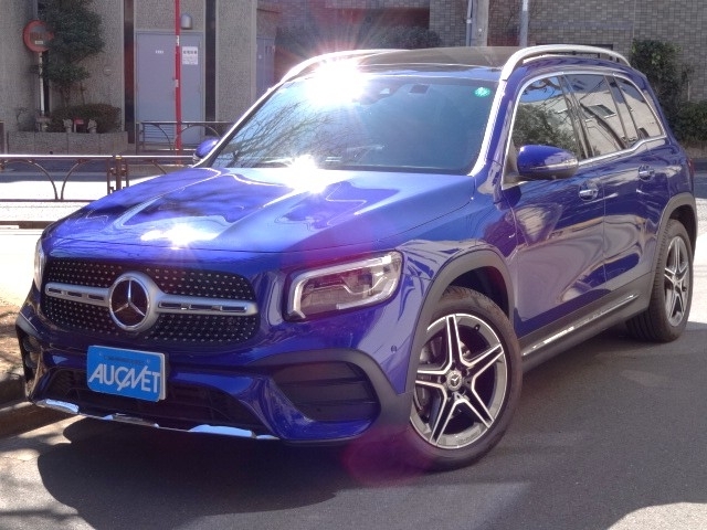 MERCEDES BENZ GLB