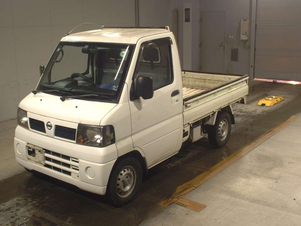 NISSAN CLIPPER TRUCK