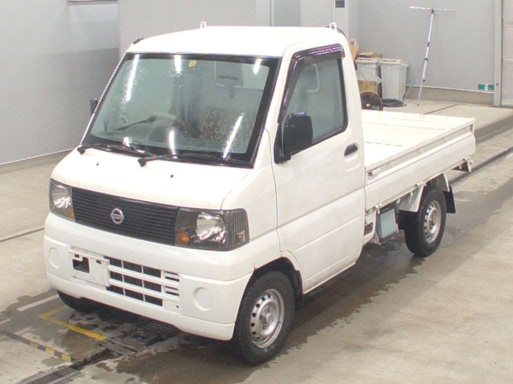 NISSAN CLIPPER TRUCK