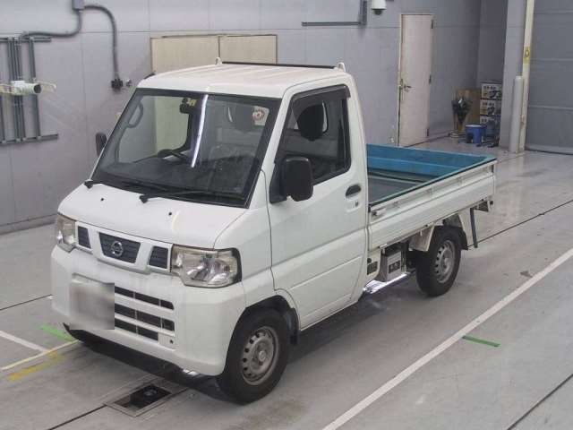 NISSAN CLIPPER TRUCK