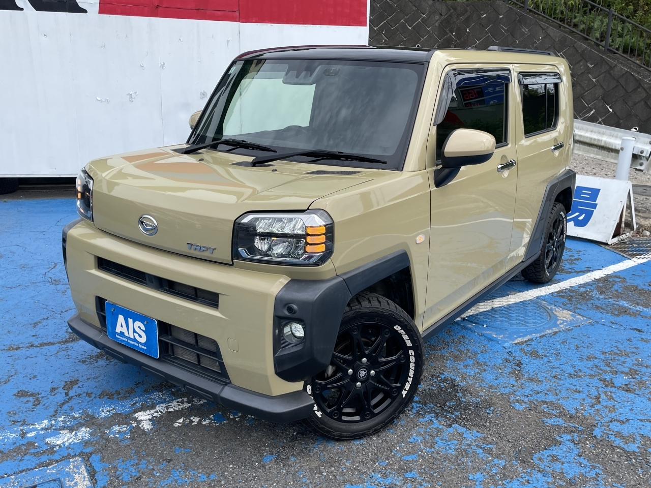DAIHATSU TAFT