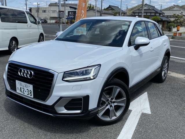 AUDI Q2