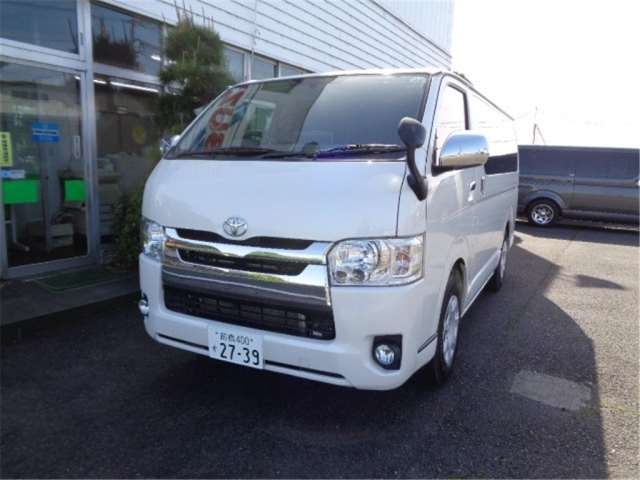 TOYOTA REGIUS ACE